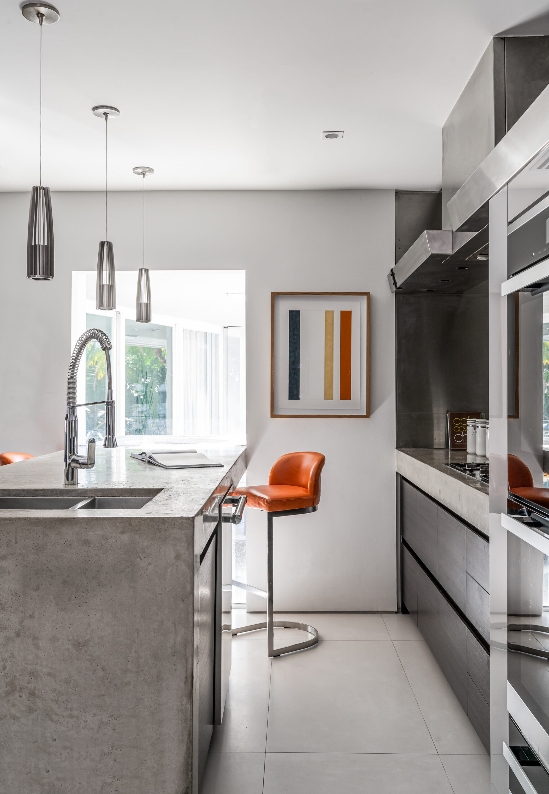 Mid-Century Modern Helms-Alonso Kitchen Mid-Century Modern Kitchen