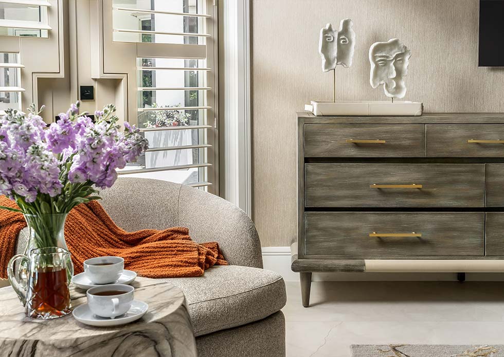 seasonal shift in a living room designed by Laetitia Laurent